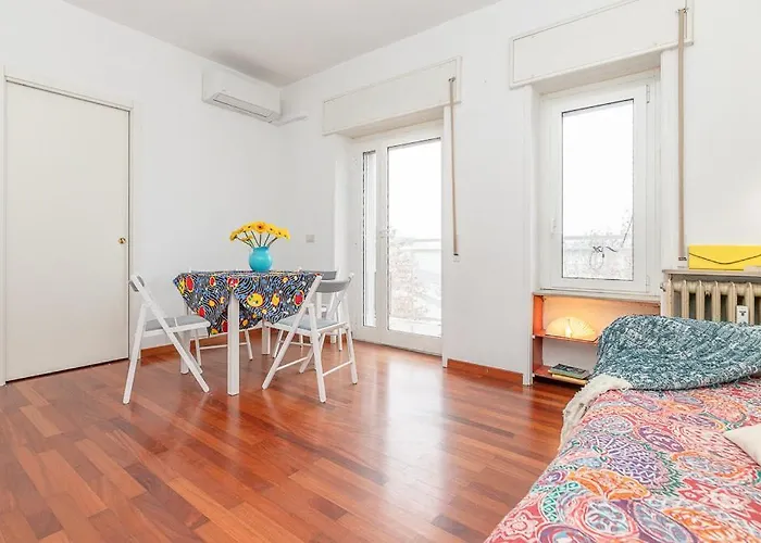 Bright And Quiet Apartment Close To Milan Fair
