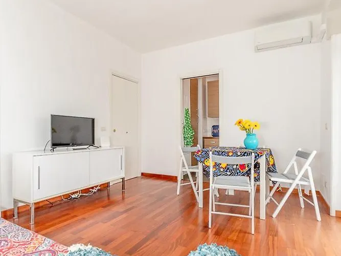 Bright And Quiet Apartment Close To Milan Fair