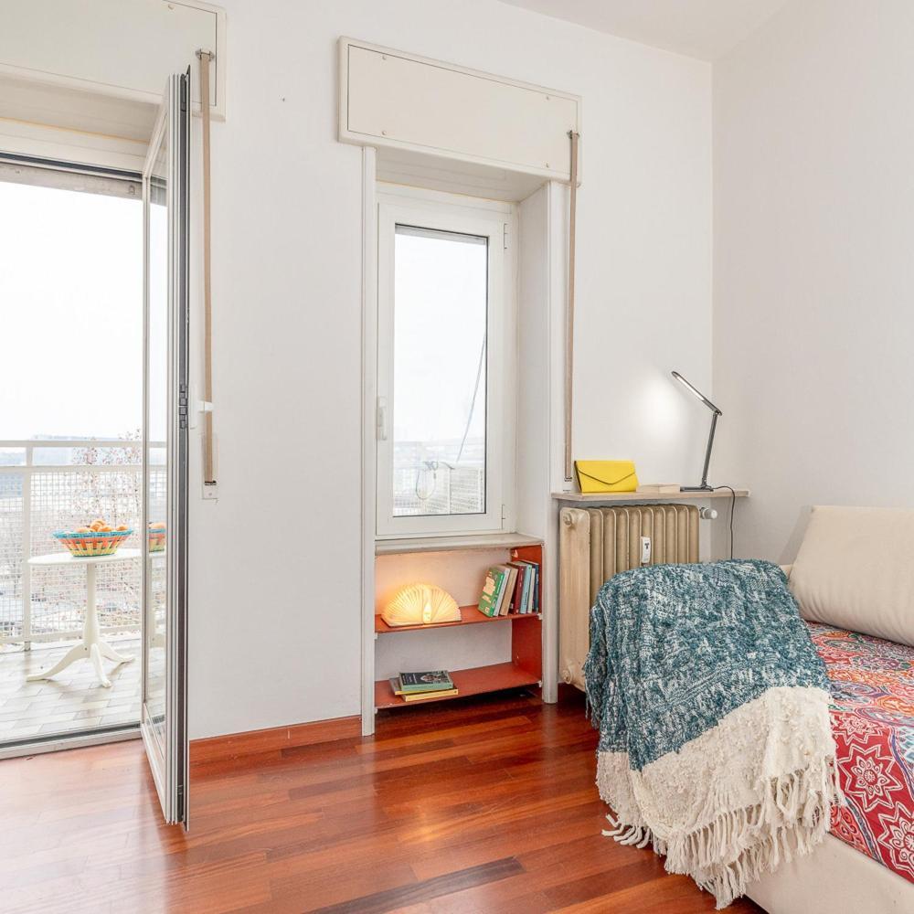 Bright And Quiet Close To Fair Apartment Milan